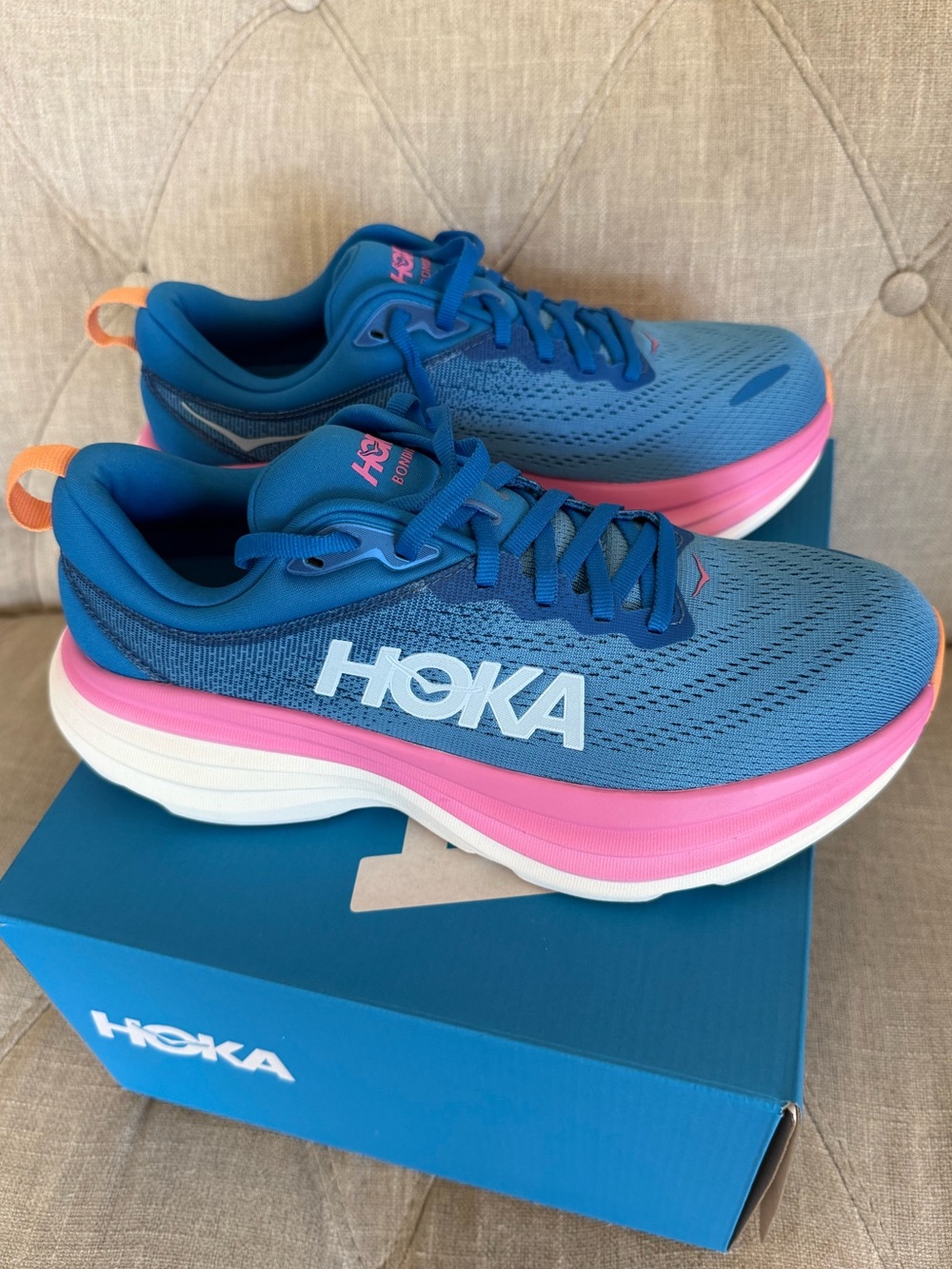 Hoka Women's Bondi 8 Coastal Sky/All Aboard Running Shoes - Size 7.5